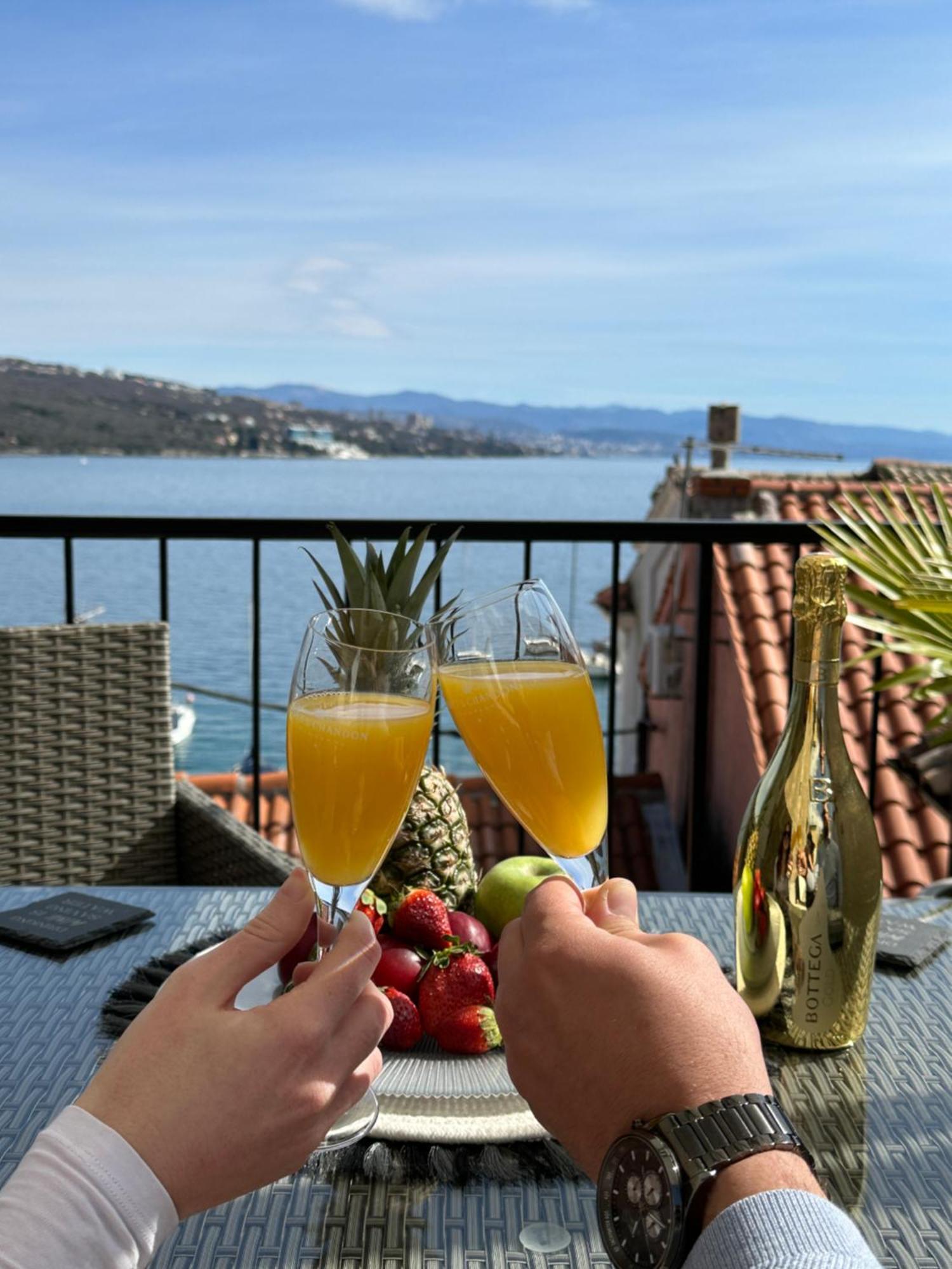 Villa Volos Apartment Karmen With Roof Terrace, Sea View, Free Private Parking Opatija Exteriér fotografie